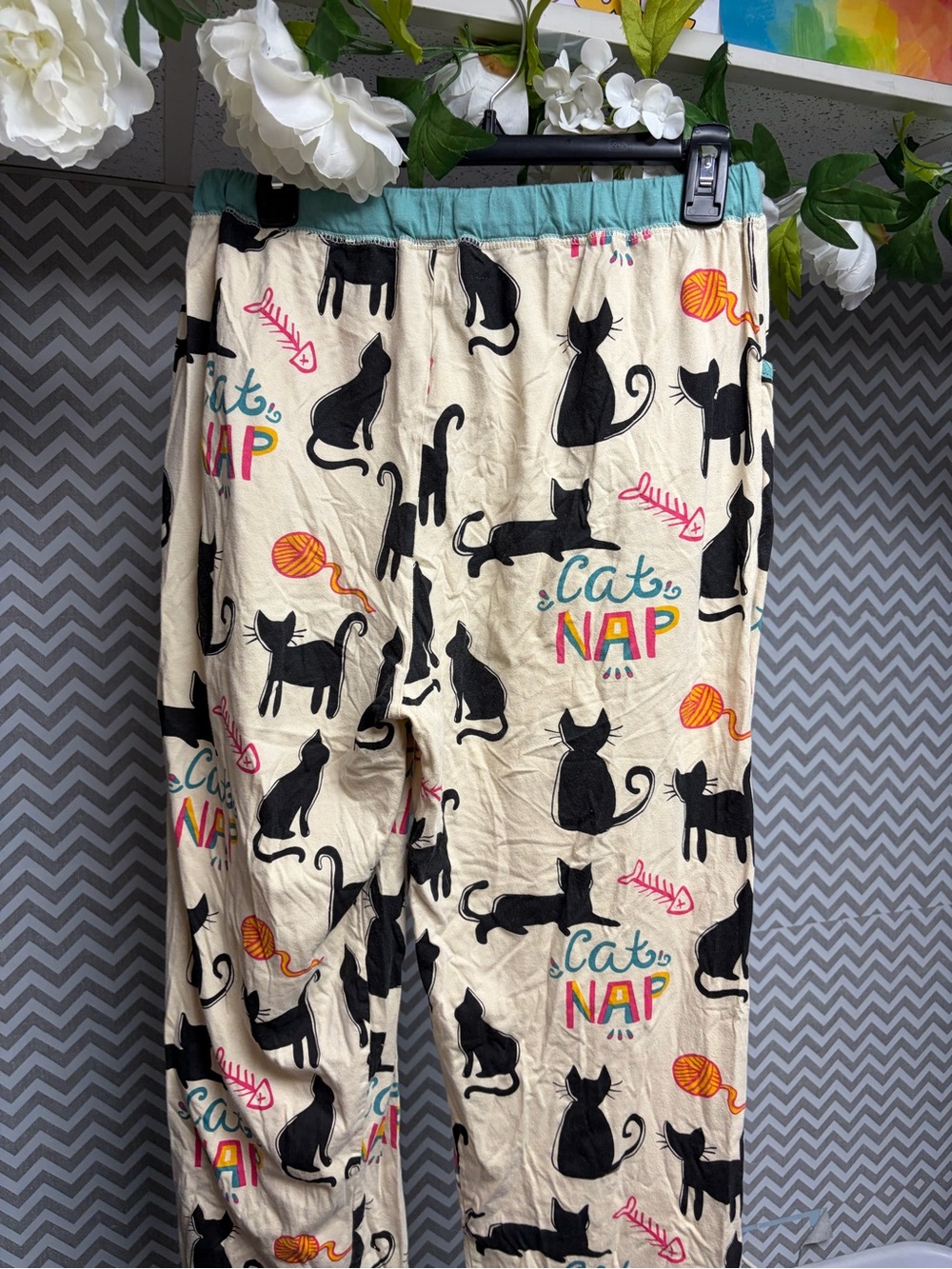 Lazy One Cream Lounge Pants with Black Cat Print and Teal Trim - Picture 4 of 4
